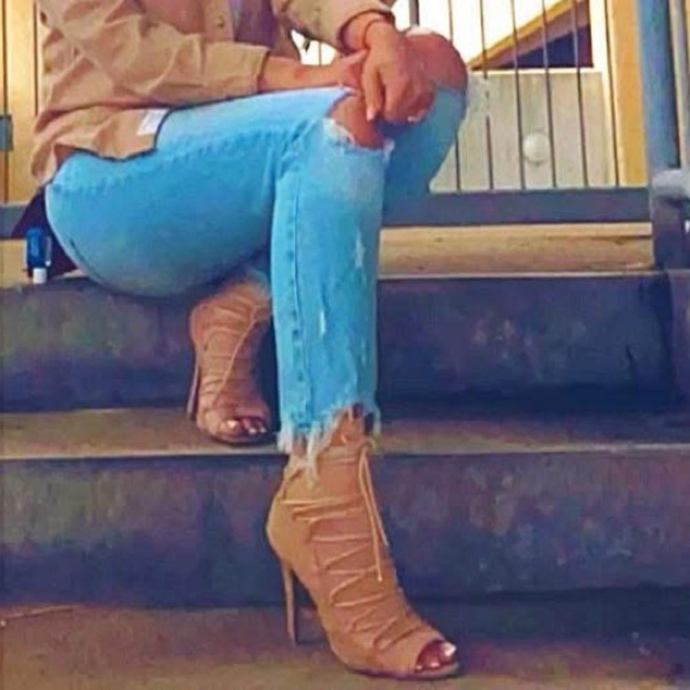 Light Blue Distressed Women Jeans